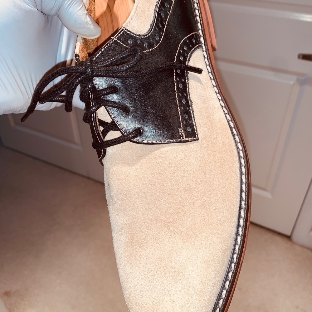Florsheim Two Tone Derby Buck. - Picture 9 of 14